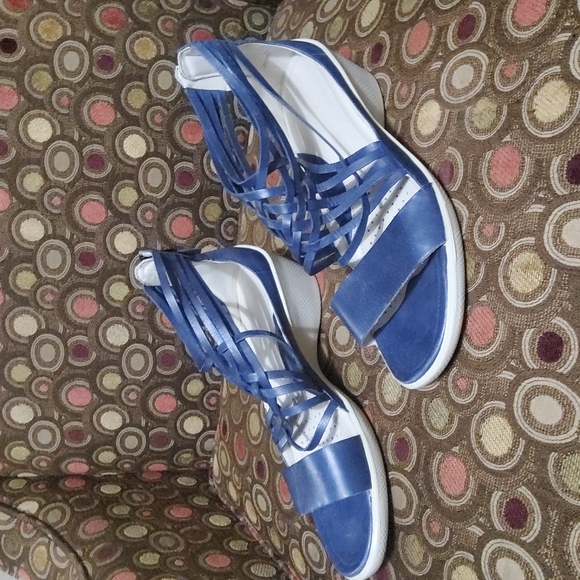 ecco blue sandals